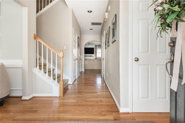 Building Photo - 4735 Longcourt Dr