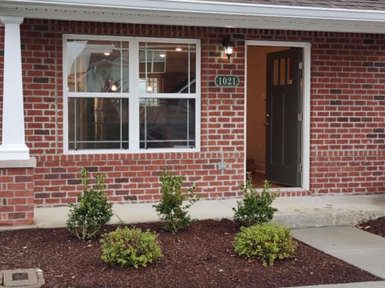 Building Photo - 1021 Wells Way