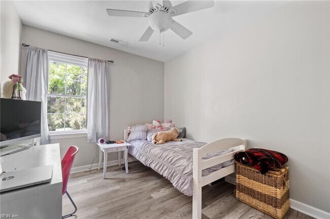 Building Photo - 1805 Monet Ct