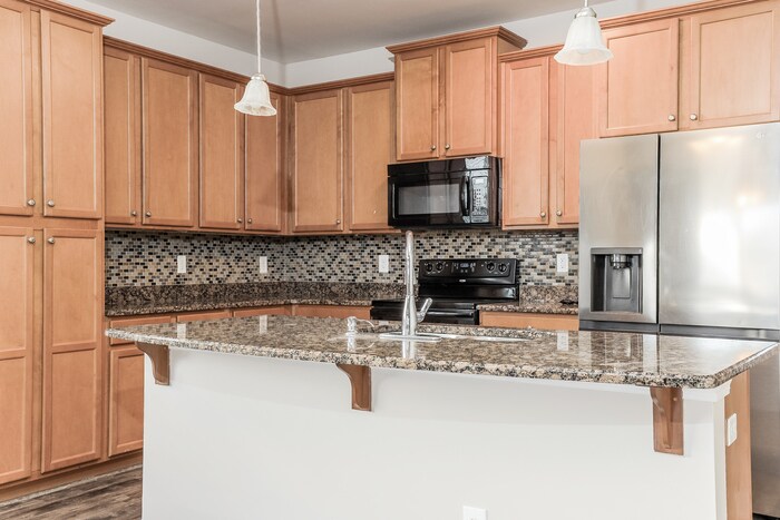 Building Photo - 4533 David Cox Rd