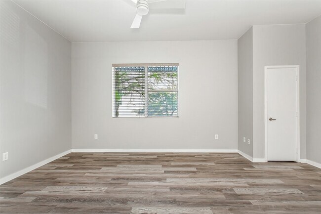 Building Photo - 3015 Bryan St