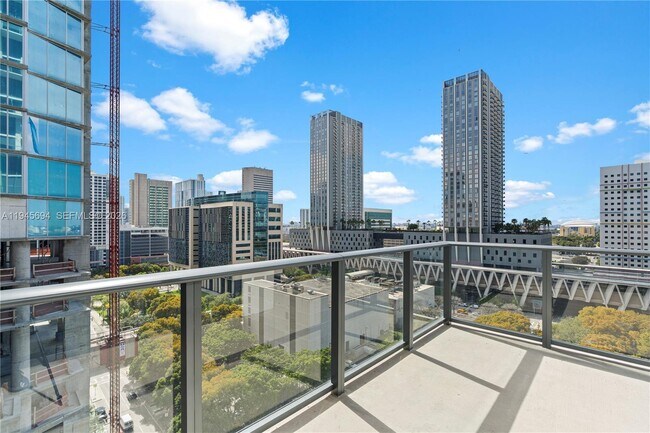 Building Photo - 11 NE 6th St