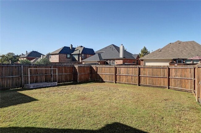 Building Photo - 13393 Mondovi Dr