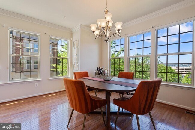 Building Photo - 500 Overlook Park Dr