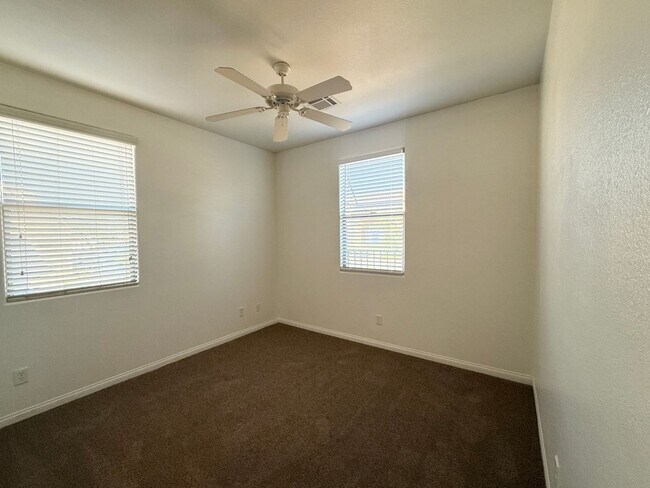 Building Photo - Great single story home 4 beds 3 baths in Henderson