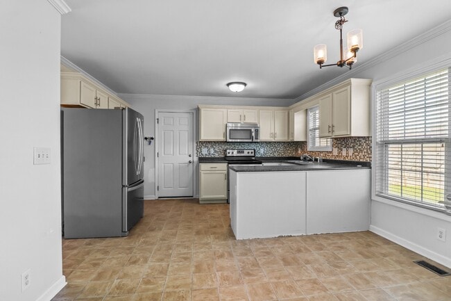 Building Photo - 1213 Channelview Dr