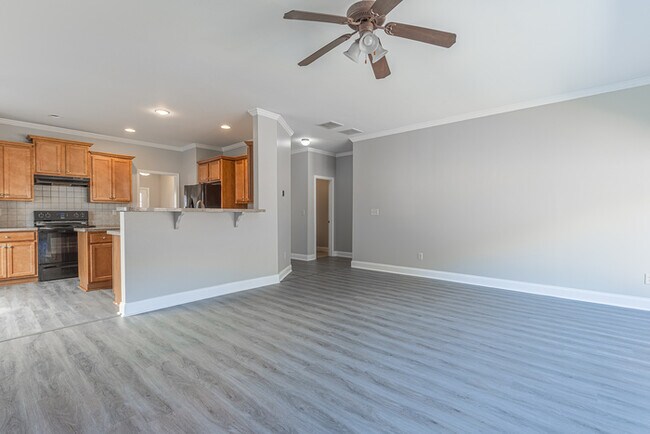 Building Photo - A MUST SEE IN SUGAR HILL!!!