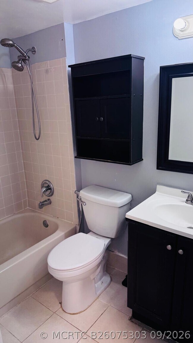 Building Photo - 9539 Boca Cove Cir