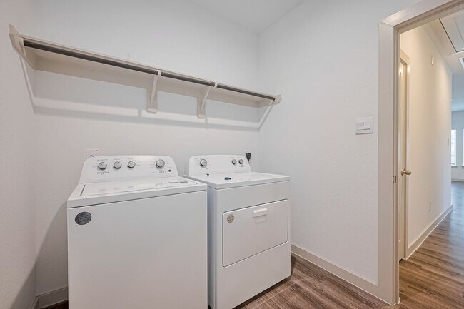 Building Photo - 1010 Curly Angora Ct