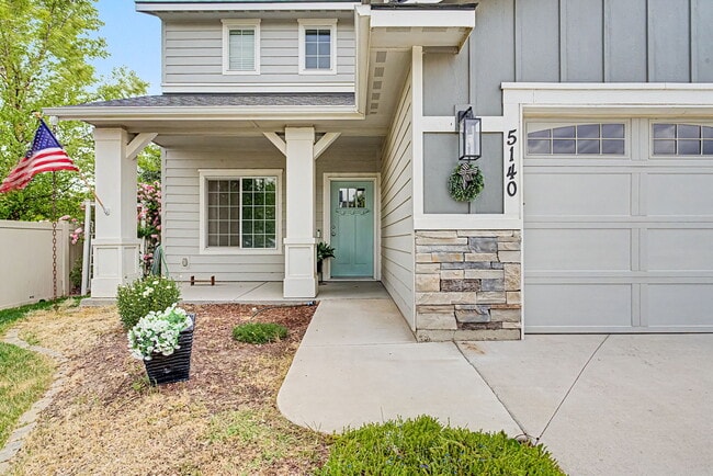 Building Photo - 5140 N Elmstone Ave