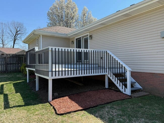 Building Photo - 500 Clifton Ct
