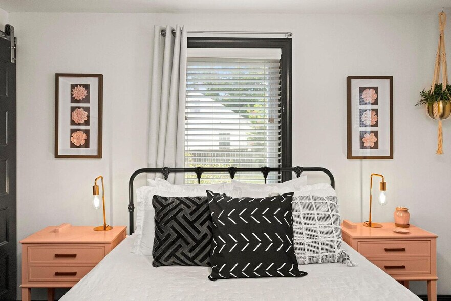 Building Photo - 1302 Ardee Ave