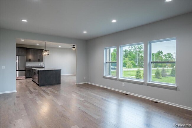 Building Photo - 24180 Liberty Hill Dr