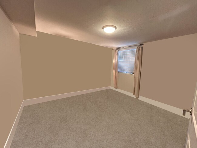 Building Photo - $0 DEPOSIT OPTIONS. SPACIOUS 4-BEDROOM, 3.5-BATH DUPLEX OFF 6TH AVE FREEWAY, MINUTES FROM COLORAD...
