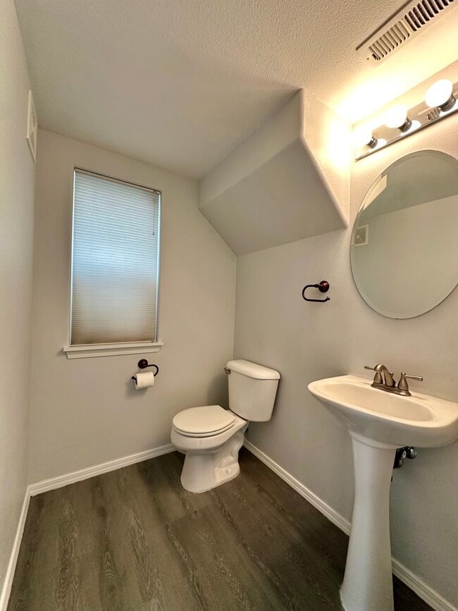 Building Photo - 2895 SW Indian Ave