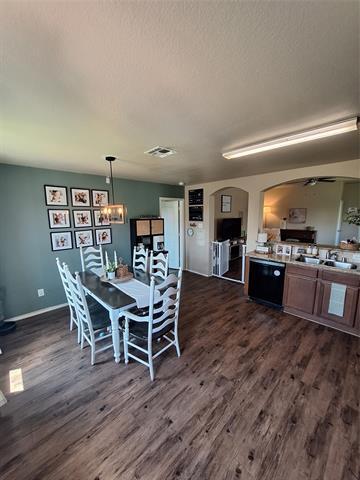 Building Photo - 1809 Prairie View Dr