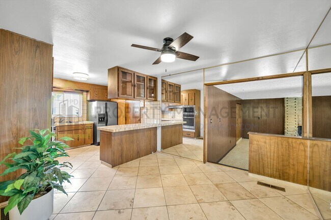 Building Photo - Charming 3-Bed Ranch Home with room for 4t...