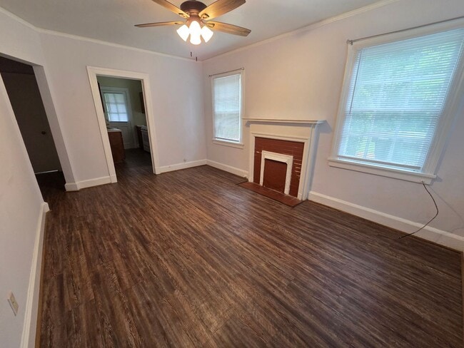 Building Photo - Lakebottom Park 2Bedroom