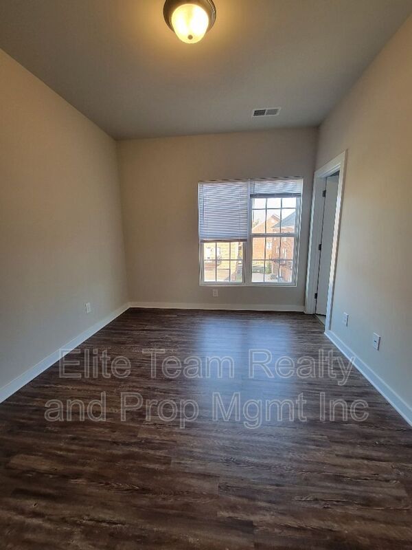 Building Photo - 9118 Oban Passage Dr