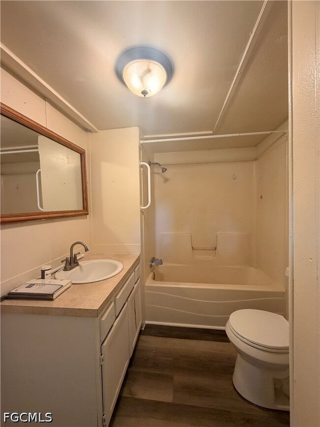 Building Photo - 7838 Ebson Dr