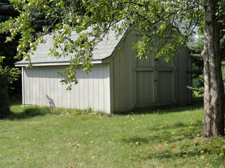Building Photo - 503 24th Street SW