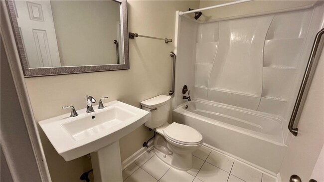 Building Photo - 322 Powder Springs St