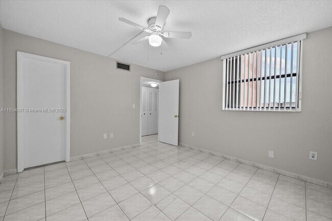 Building Photo - 9440 W Flagler St