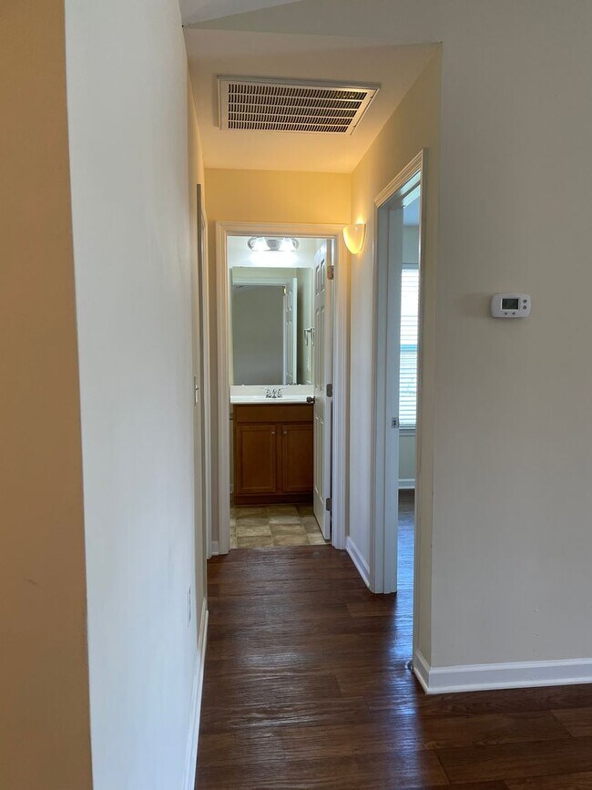 Building Photo - AVAILABLE SOON! Don't miss this Beautiful 3BR/2BA home in St. John's Ridge!