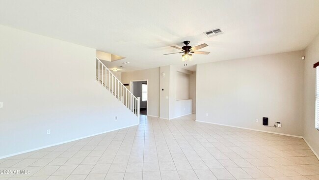 Building Photo - 1313 E Beth Dr
