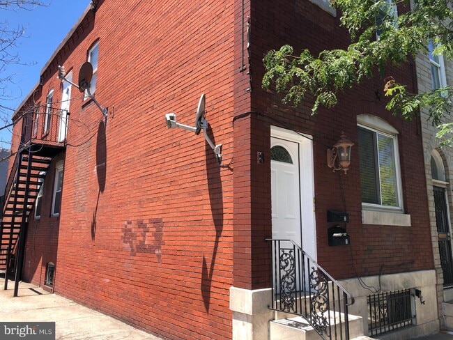 Building Photo - 8 S Highland Ave
