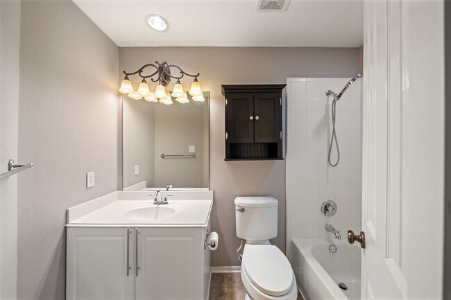 Building Photo - 21 Stone Creek Pl