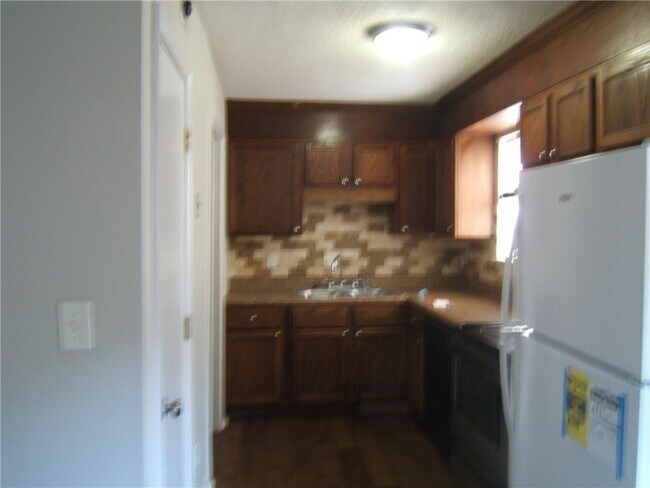 Building Photo - 4701 Flat Shoals Rd