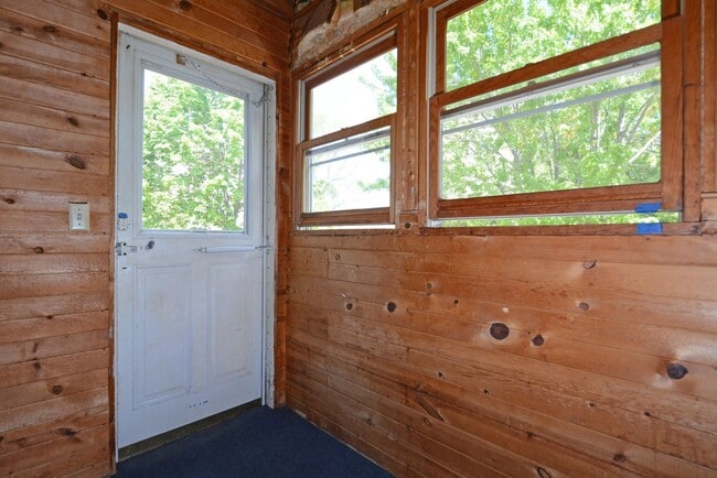 Building Photo - Beautiful 2-Bed 1-Bath Home Available Now in Monticello!