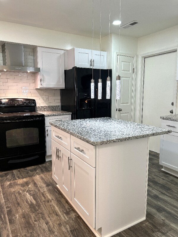 Building Photo - 1366 Orillia Rd