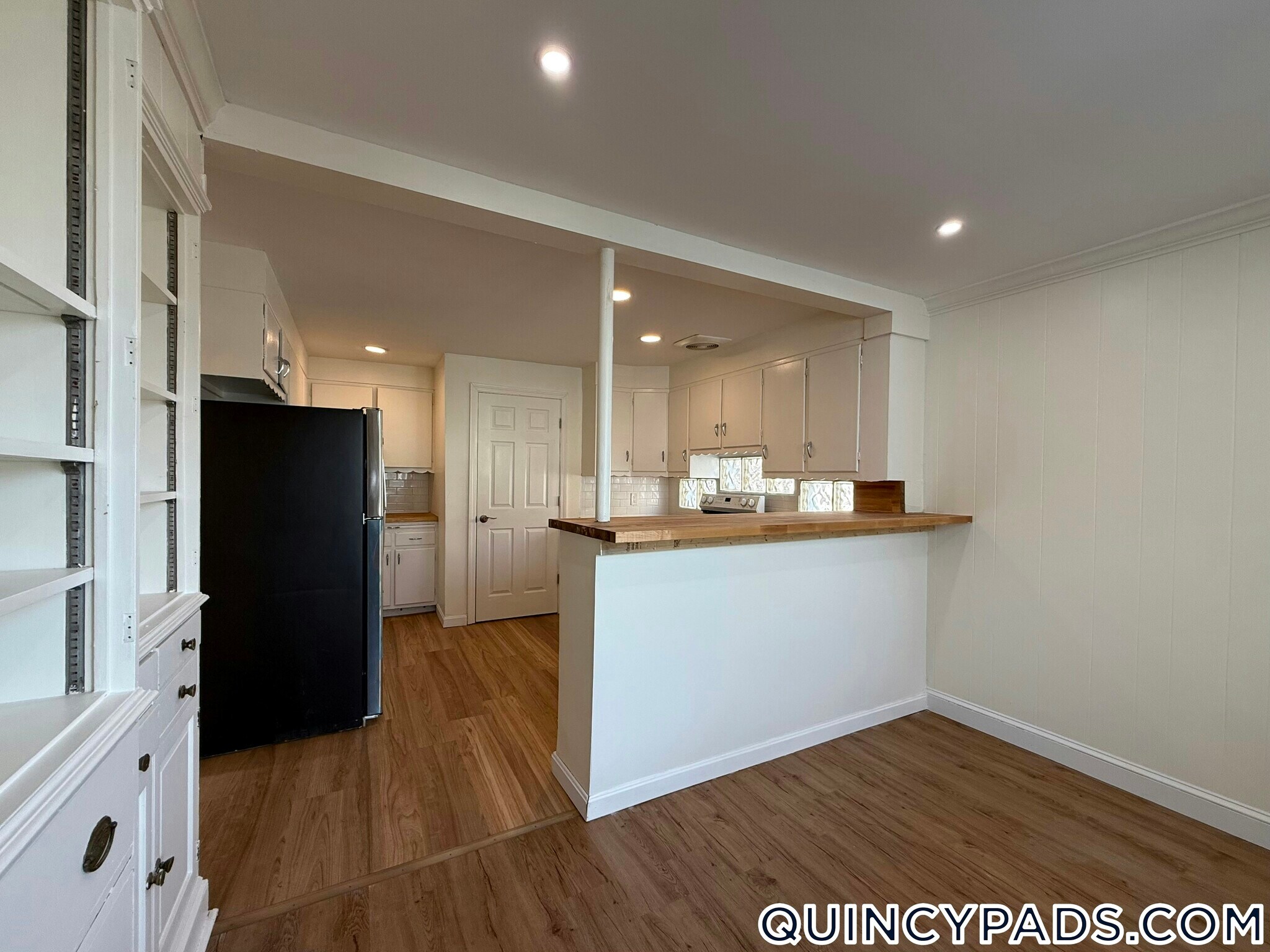 Building Photo - 522 Hancock St