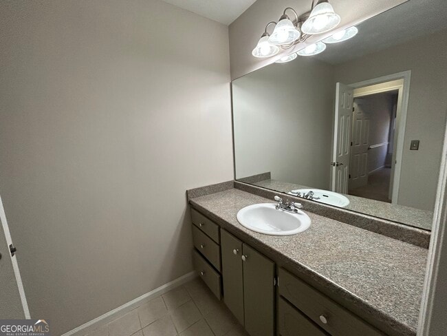 Building Photo - 240 White Pines Dr