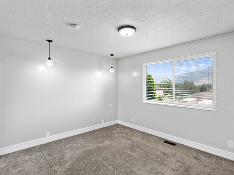 Building Photo - 14659 S 1690 W