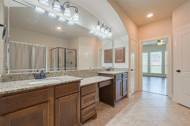 Building Photo - 27906 Colonial Point Dr