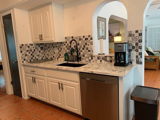 Building Photo - 7243 Antigua Pl