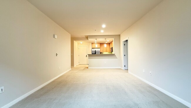 Building Photo - Large Downtown Oakland Two Bedroom Condomi...