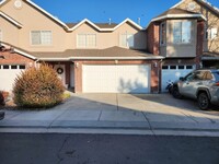 Building Photo - 3 Bedroom Townhome in South Jordan!