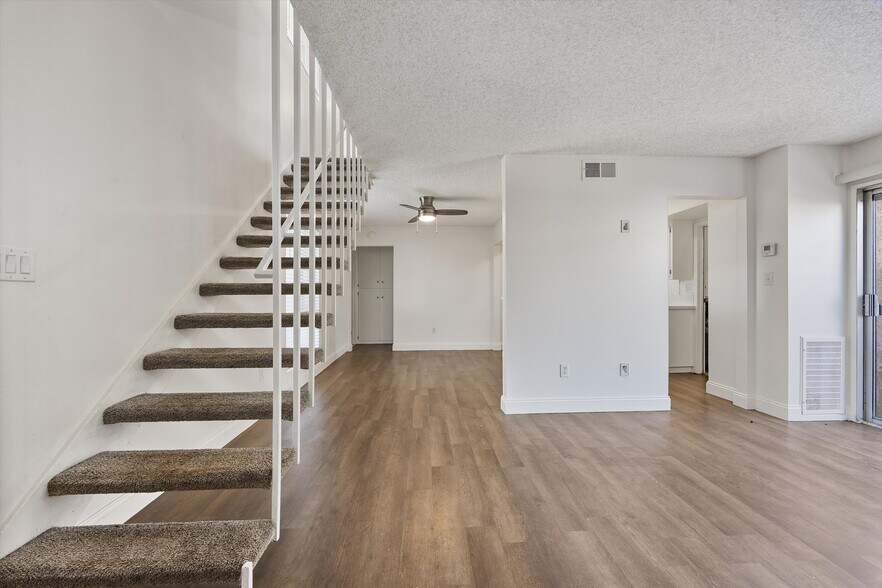 Building Photo - 4700 Nordic Dr