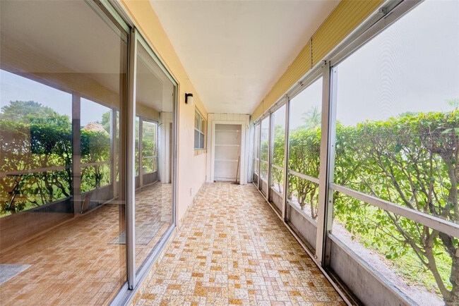 Building Photo - 4700 Washington St