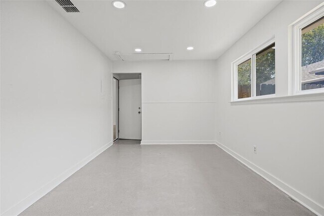 Building Photo - 11920 Tobler Trail