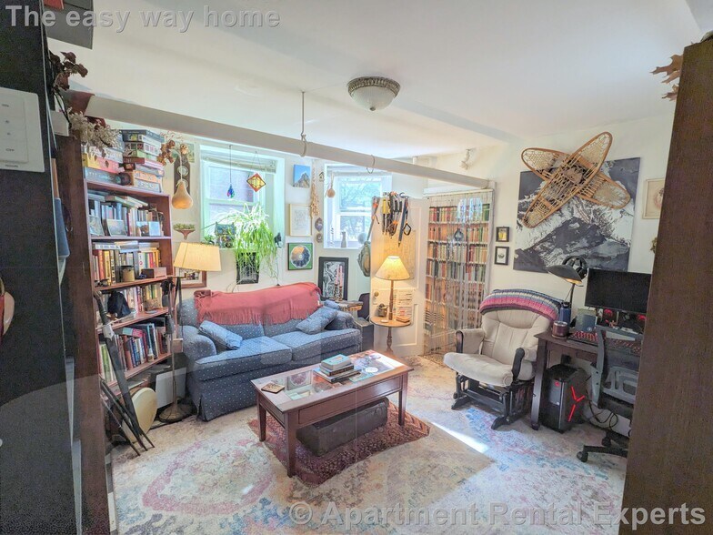 Primary Photo - 331 Harvard St