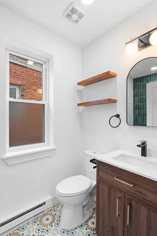Building Photo - 6049 Elmwood Ave