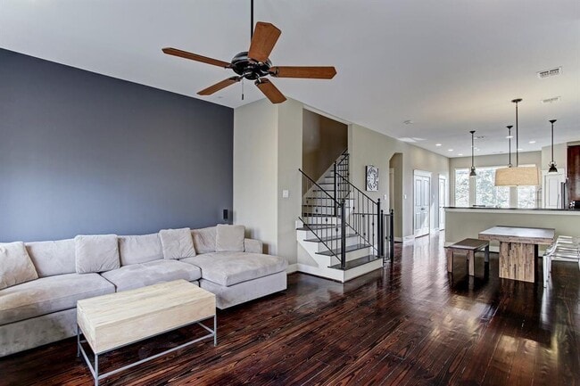 Building Photo - 511 Birdsall St
