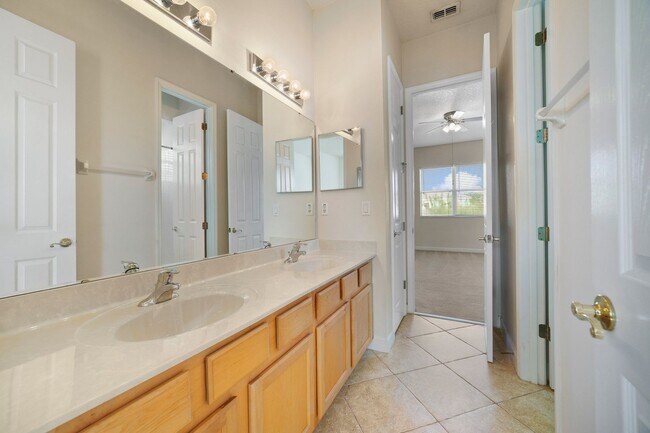 Building Photo - Home with water views in Patriots Landing