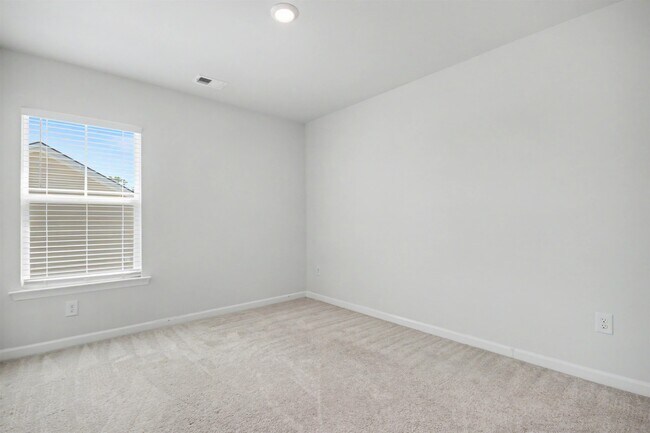 Building Photo - 2223 Blue Crane Cir