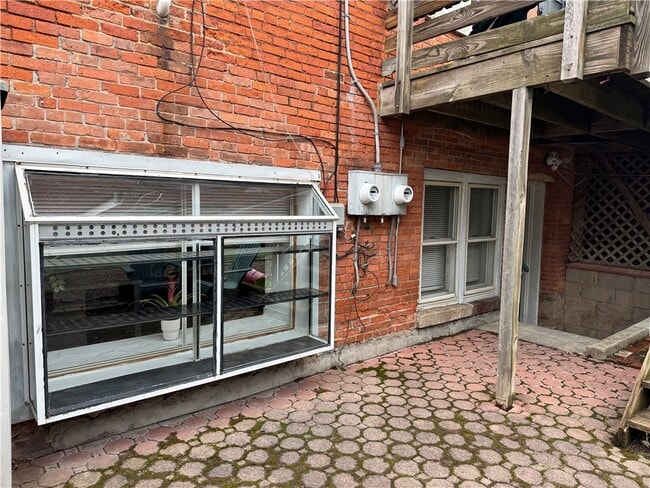 Building Photo - 158 S Fitzhugh St